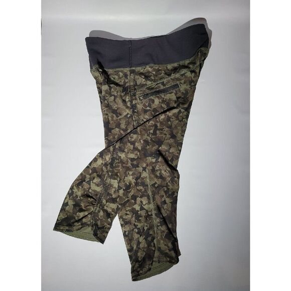 Lululemon Crop Pants Size 6 - Picture 3 of 4